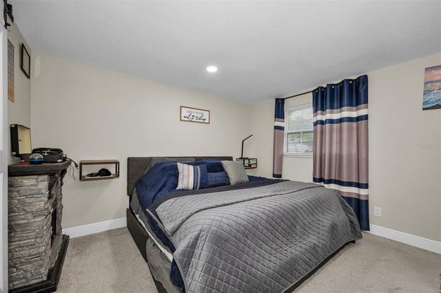 801 WALNUT DRIVE, Seffner, FL 33584