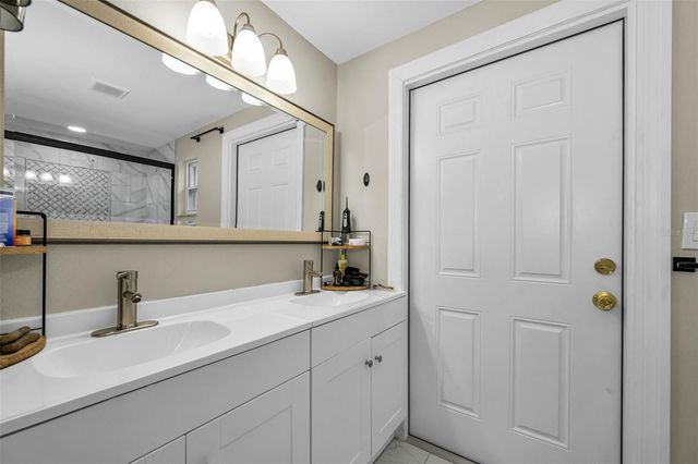 801 WALNUT DRIVE, Seffner, FL 33584