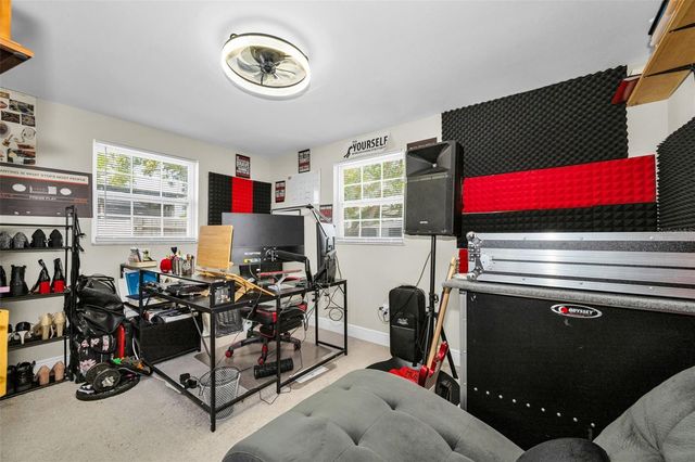 801 WALNUT DRIVE, Seffner, FL 33584