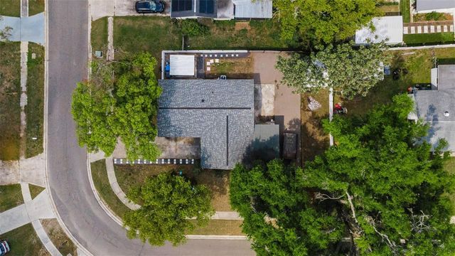 801 WALNUT DRIVE, Seffner, FL 33584