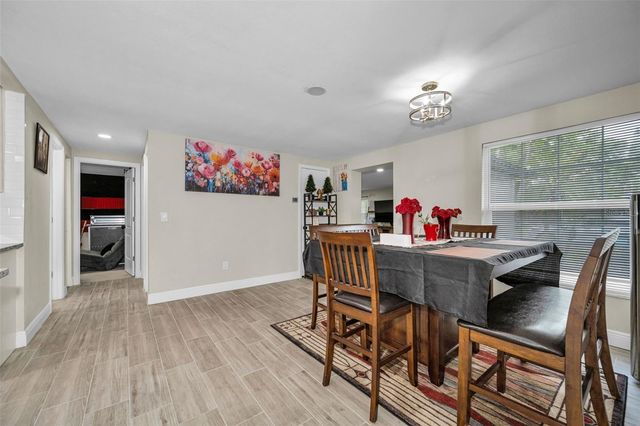 801 WALNUT DRIVE, Seffner, FL 33584