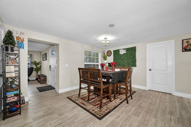 801 WALNUT DRIVE, Seffner, FL 33584