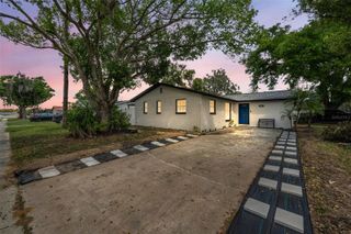 801 WALNUT DRIVE, Seffner, FL 33584