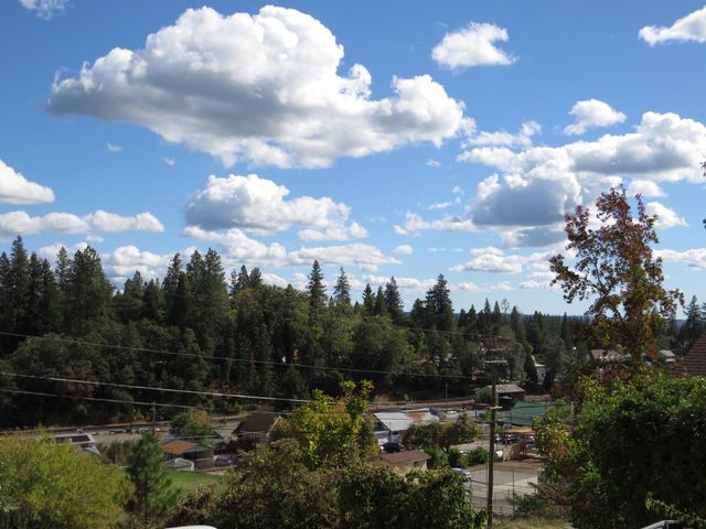 320 Pleasant St, Colfax, CA 95713