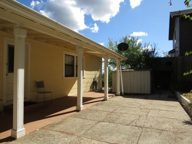320 Pleasant St, Colfax, CA 95713