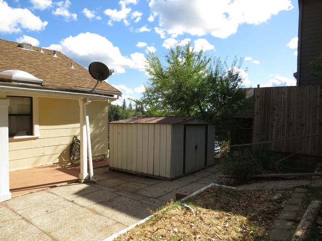 320 Pleasant St, Colfax, CA 95713