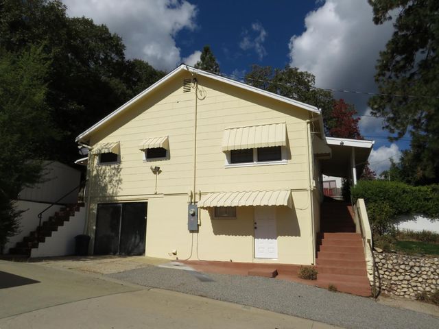 320 Pleasant St, Colfax, CA 95713