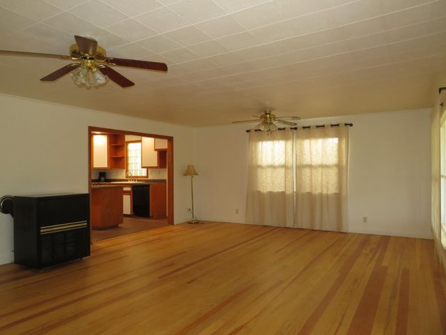 320 Pleasant St, Colfax, CA 95713