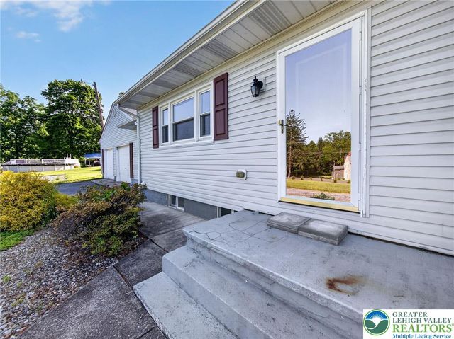 2587 East Scenic, Moore Twp, PA 18014