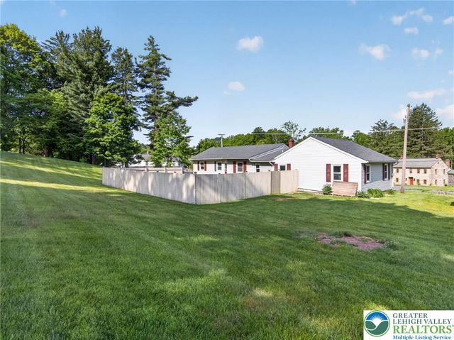 2587 East Scenic, Moore Twp, PA 18014