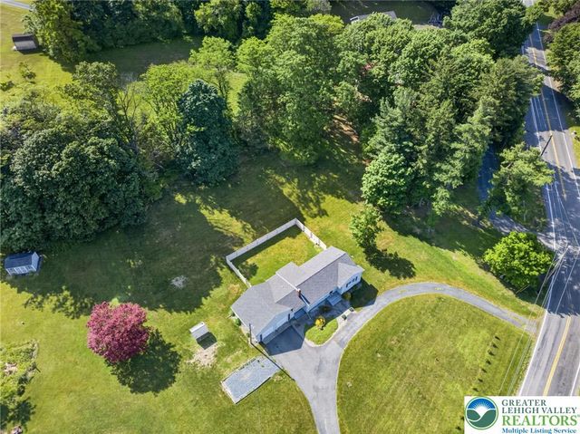 2587 East Scenic, Moore Twp, PA 18014