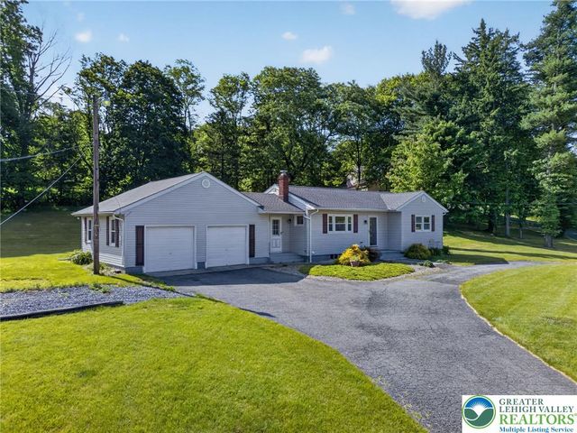 2587 East Scenic, Moore Twp, PA 18014