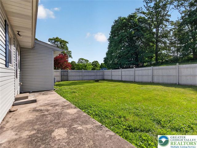 2587 East Scenic, Moore Twp, PA 18014