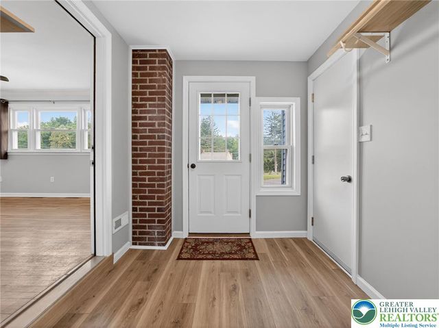 2587 East Scenic, Moore Twp, PA 18014