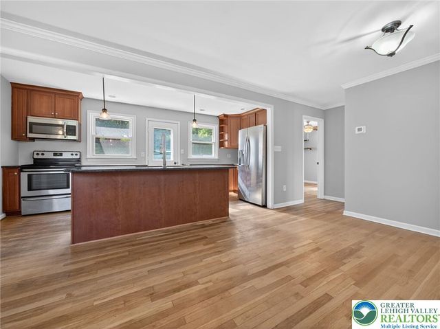 2587 East Scenic, Moore Twp, PA 18014