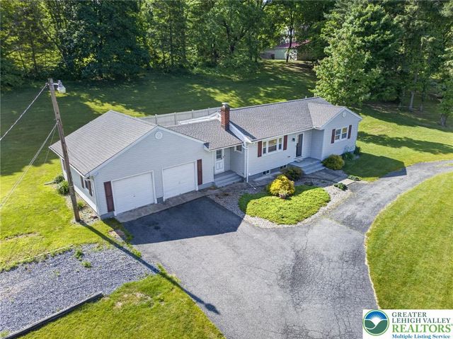 2587 East Scenic, Moore Twp, PA 18014
