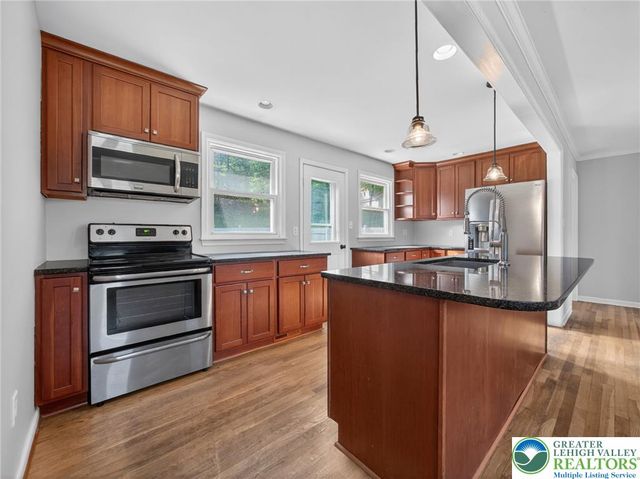 2587 East Scenic, Moore Twp, PA 18014