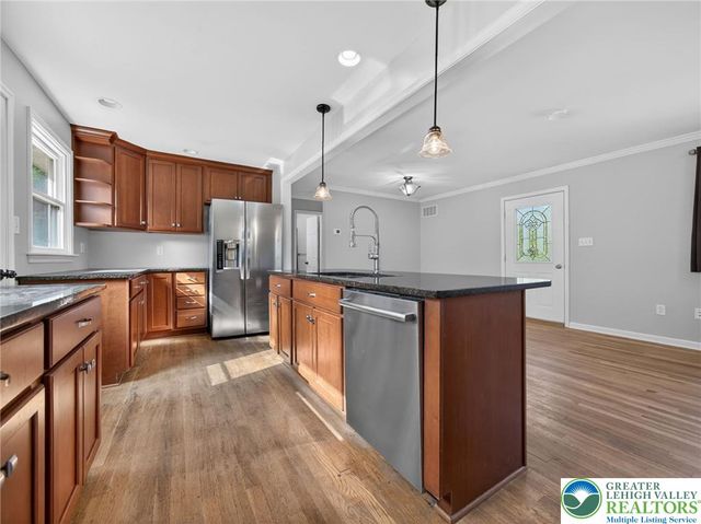 2587 East Scenic, Moore Twp, PA 18014