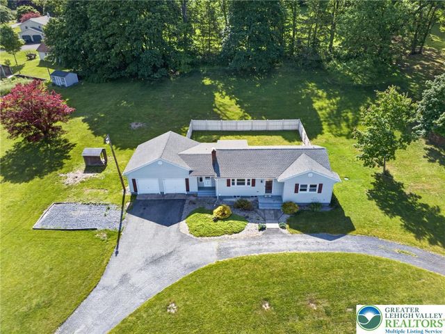 2587 East Scenic, Moore Twp, PA 18014