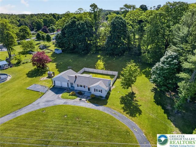 2587 East Scenic, Moore Twp, PA 18014