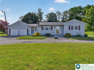 2587 East Scenic, Moore Twp, PA 18014