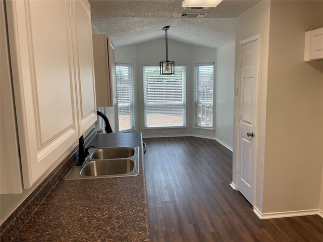 1918 Putman Way, Garland, TX 75040