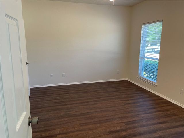 1918 Putman Way, Garland, TX 75040