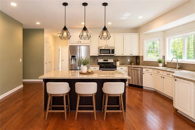 160 Windview Place, Johns Creek, GA 30005