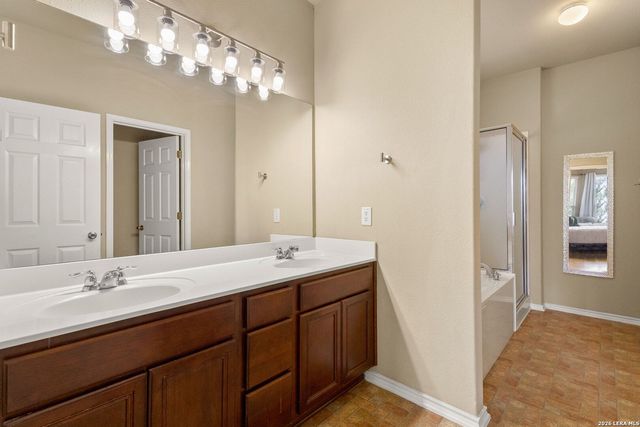 5830 palmetto way, San Antonio, TX 78253