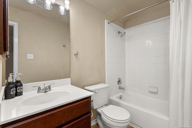 5830 palmetto way, San Antonio, TX 78253