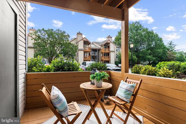 6919-D VICTORIA DR, Alexandria, VA 22310