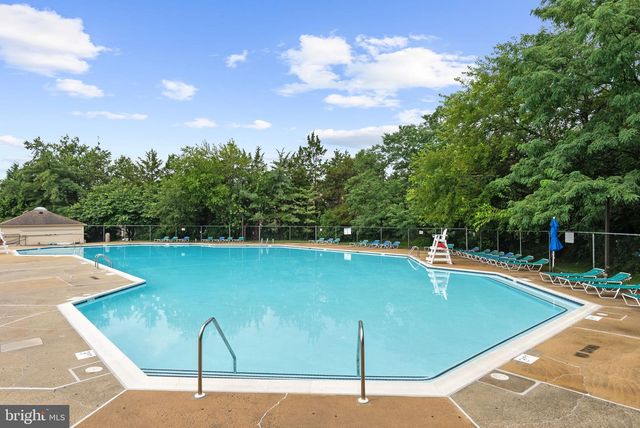 6919-D VICTORIA DR, Alexandria, VA 22310