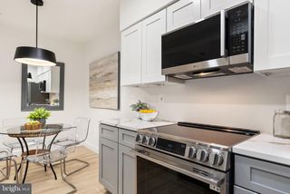 6919-D VICTORIA DR, Alexandria, VA 22310