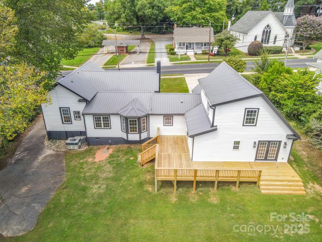 315 S Main Street, Davidson, NC 28036