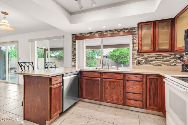 1008 W MESETO Avenue, Mesa, AZ 85210