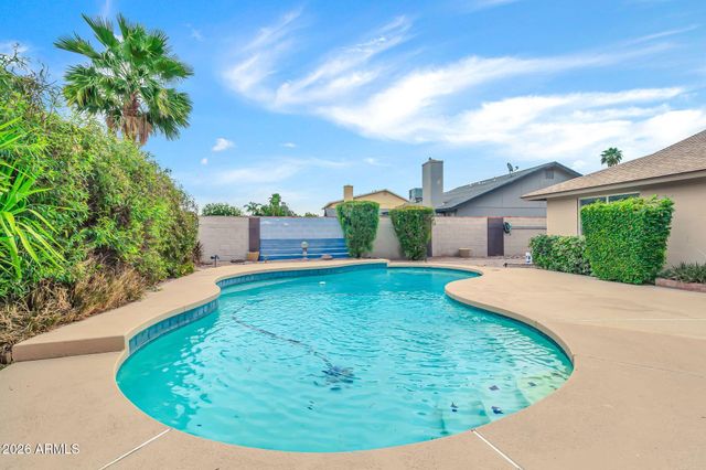 1008 W MESETO Avenue, Mesa, AZ 85210