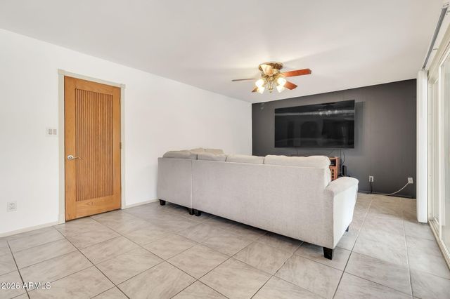 1008 W MESETO Avenue, Mesa, AZ 85210