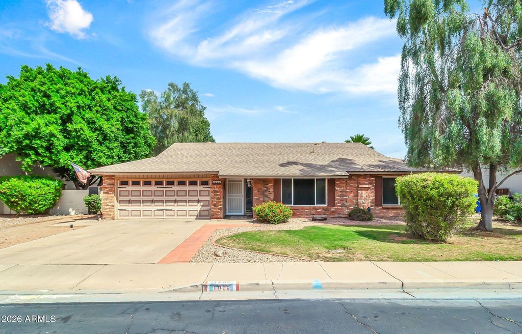 1008 W MESETO Avenue, Mesa, AZ 85210