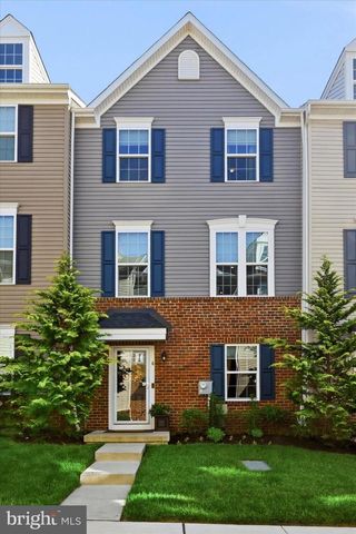 6 SHERMAN ALY, West Chester, PA 19382