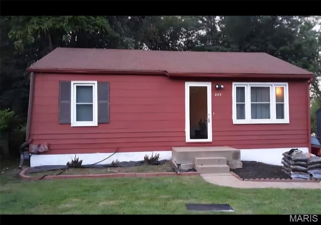 233 Connolly Drive, Hazelwood, MO 63135