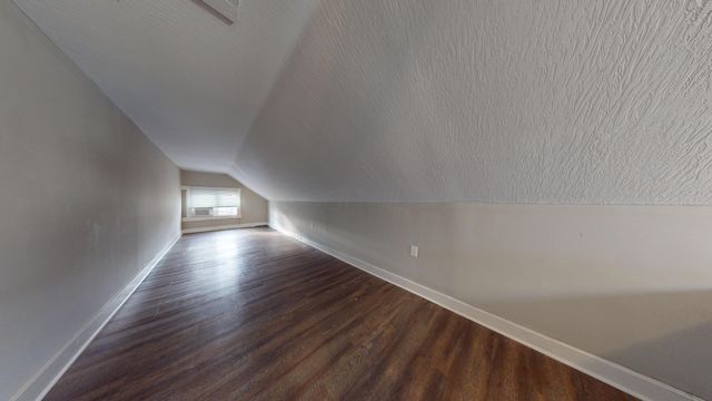 1988 1990 N 4th Street, Columbus, OH 43201