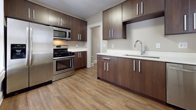 1988 1990 N 4th Street, Columbus, OH 43201