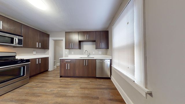 1988 1990 N 4th Street, Columbus, OH 43201