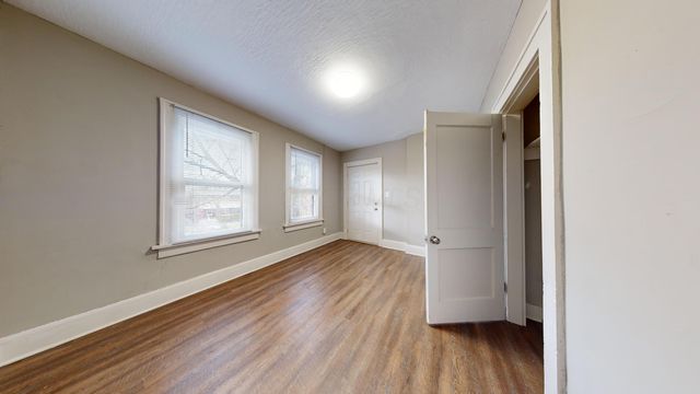 1988 1990 N 4th Street, Columbus, OH 43201