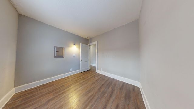 1988 1990 N 4th Street, Columbus, OH 43201