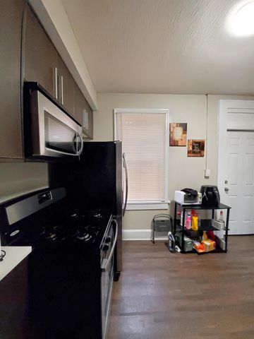 1988 1990 N 4th Street, Columbus, OH 43201