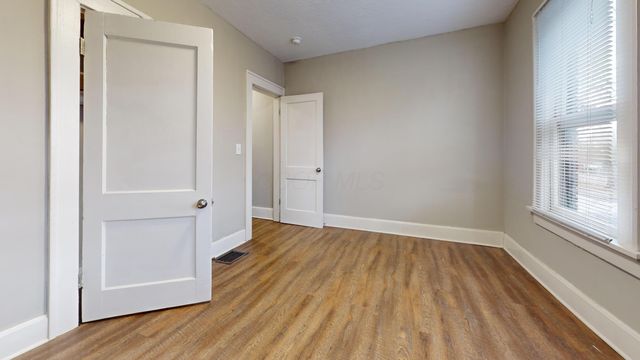 1988 1990 N 4th Street, Columbus, OH 43201