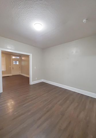 1988 1990 N 4th Street, Columbus, OH 43201