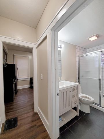 1988 1990 N 4th Street, Columbus, OH 43201