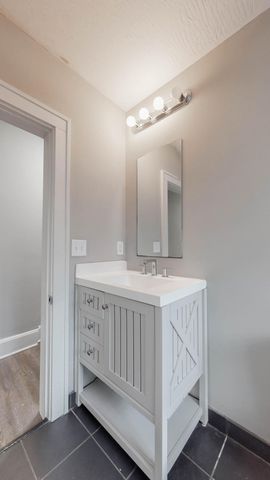 1988 1990 N 4th Street, Columbus, OH 43201